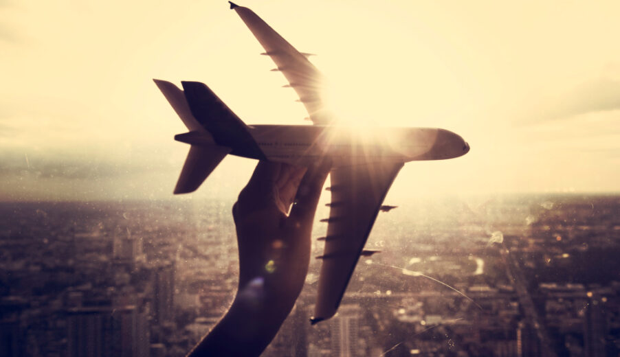 بهترین سایت ساخت رزومه انگلیسی | چرا رزومه‌سازهای عمومی کافی نیستند؟